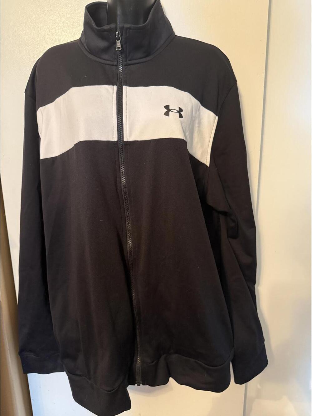 Under Armour Zip Up Jacket XL